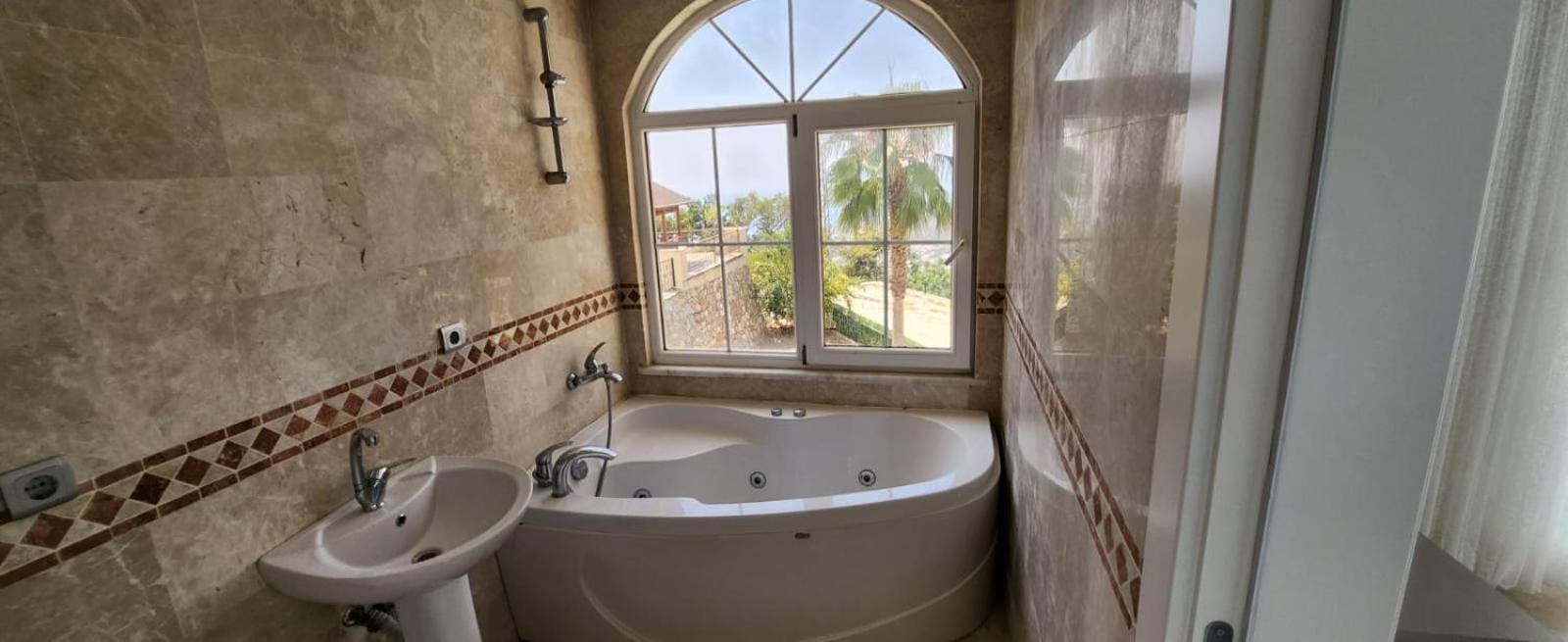 Ambiance Delux With A Private Pool And A View *